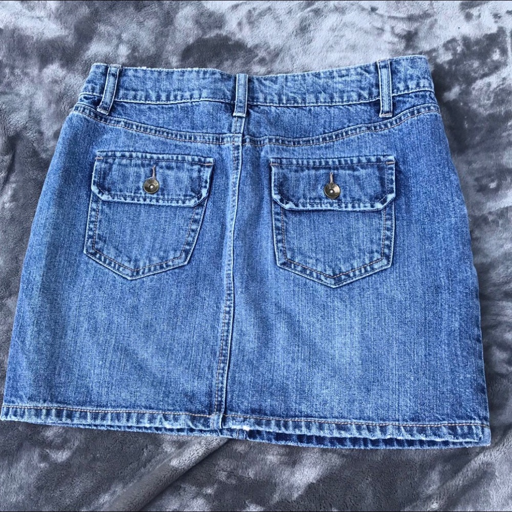 Distressed Jean Skirt Medium Wash Button Pockets